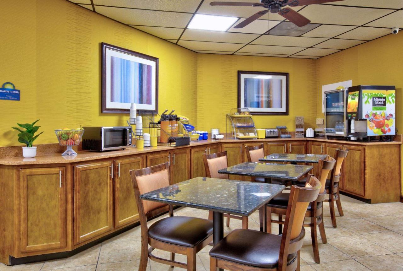 Days-Inn By Wyndham Batesville Ar Ngoại thất bức ảnh