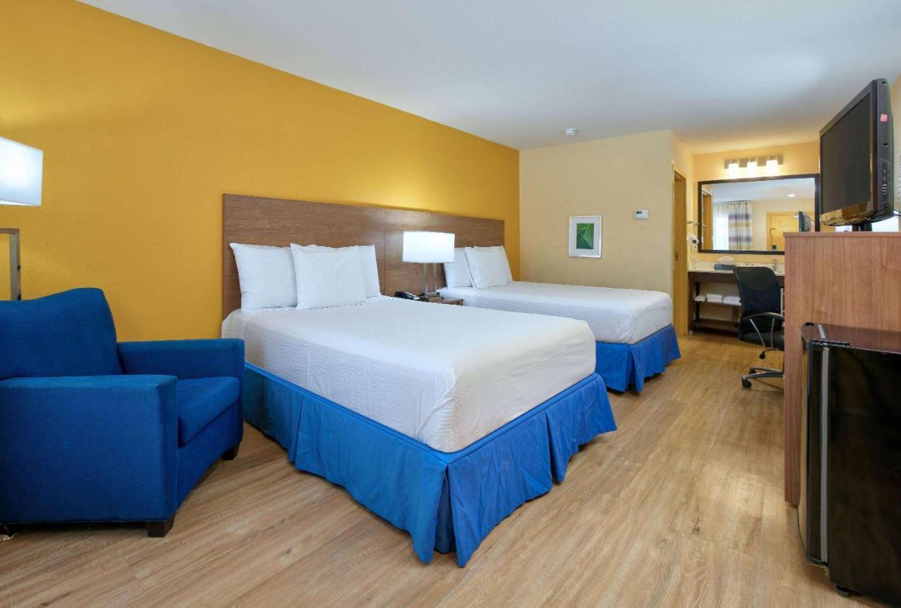 Days-Inn By Wyndham Batesville Ar Ngoại thất bức ảnh