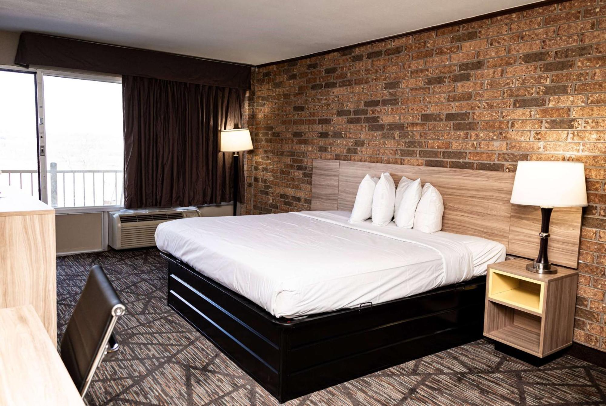 Days-Inn By Wyndham Batesville Ar Ngoại thất bức ảnh