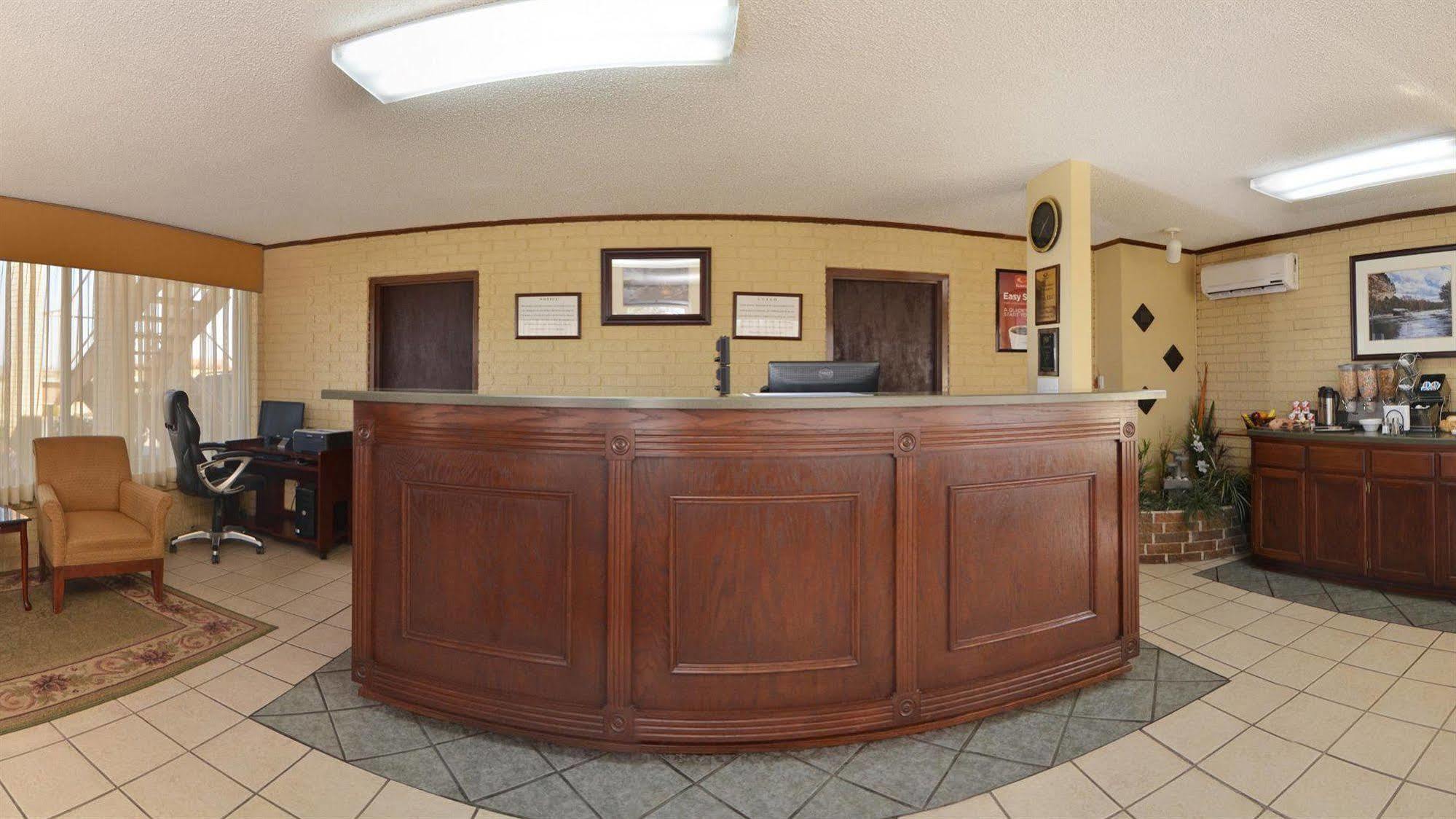 Days-Inn By Wyndham Batesville Ar Ngoại thất bức ảnh